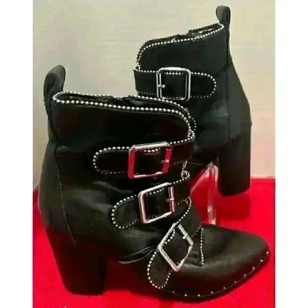 Steve Madden Hattie Black Leather Heeled Studded Boots Women 6.5 Moto Buckle